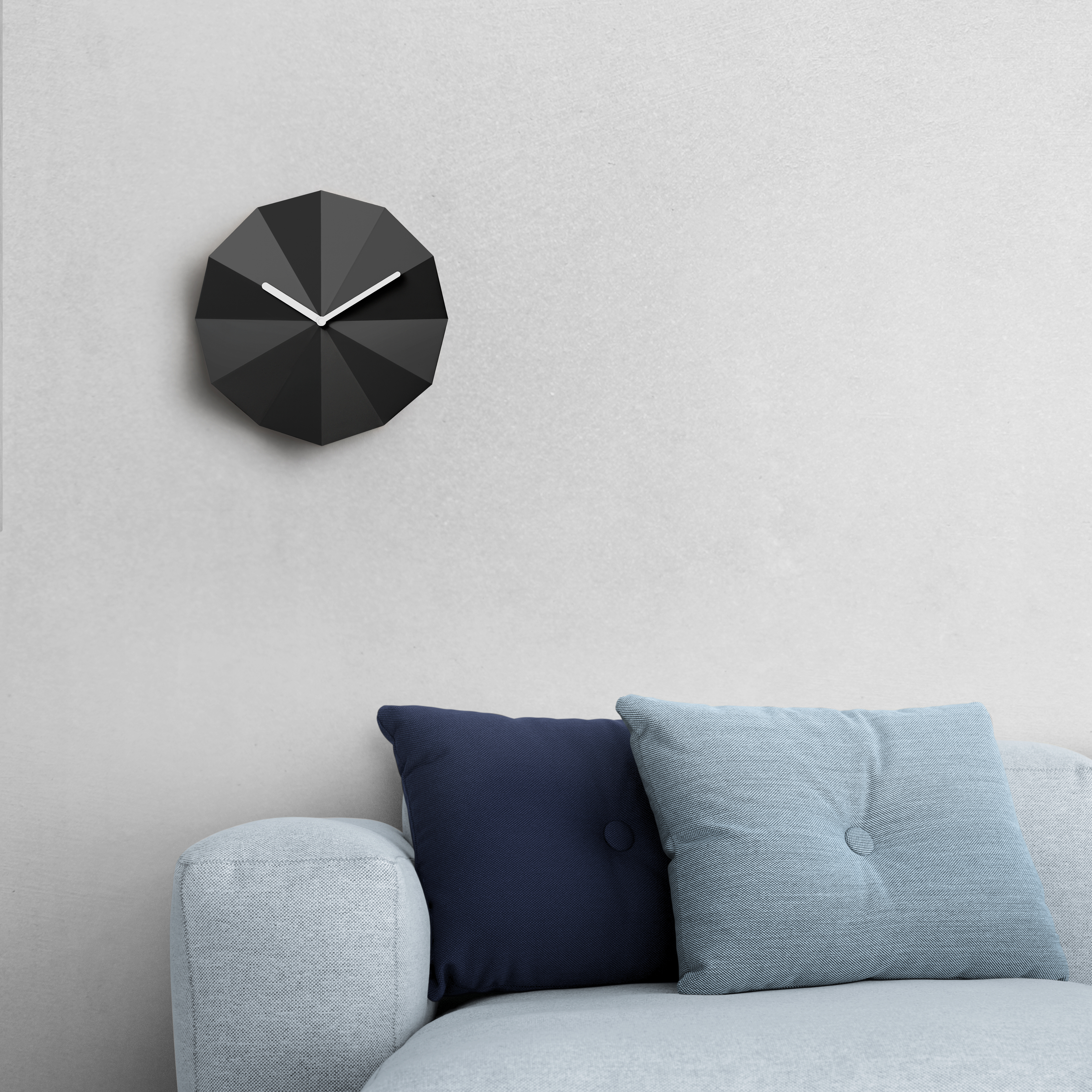 Wanduhr Delta aus Holz, Polygonal Wanduhr Delta aus Holz, Polygonal