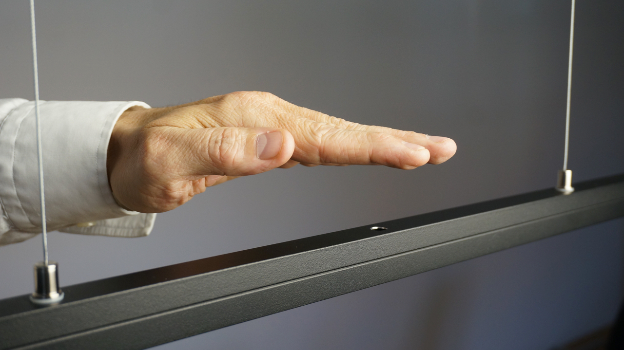 Magic Lina mit Dim2Warm Gestensteuerung | Schwarz | 160 cm