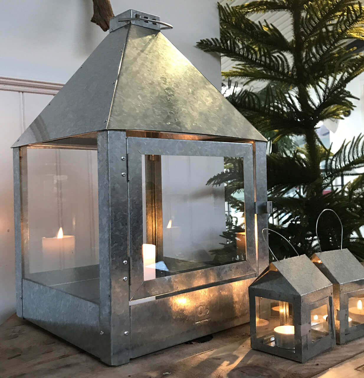 A2 Living Allwetter Laterne Mega Quadrat, galvanisiert, 52 cm A2 Living Allwetter Laterne Mega Quadrat, galvanisiert, 52 cm