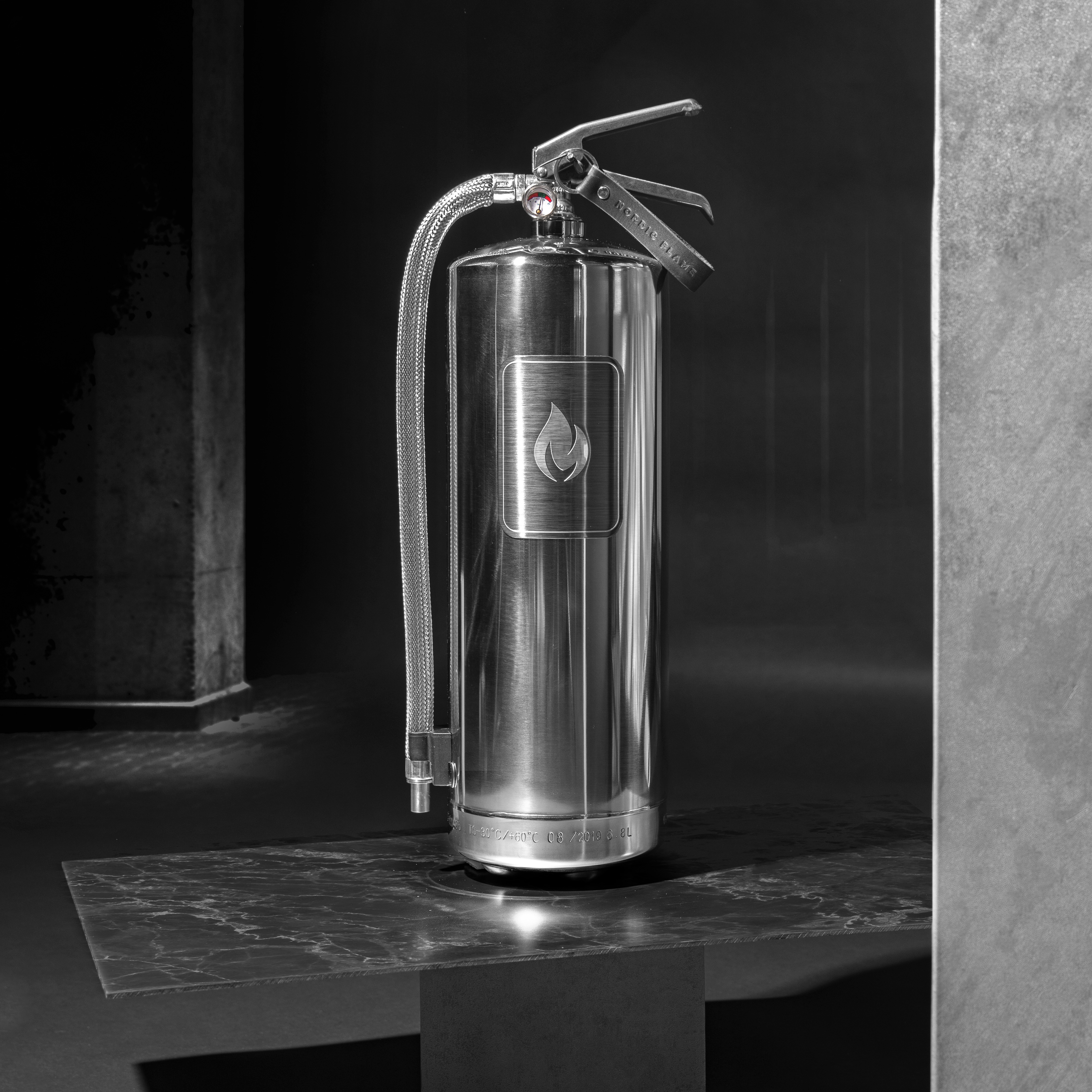 Design Feuerlöscher ABC-Pulver -  6 kg - Edelstahl - NORDIC FLAME Design Feuerlöscher ABC-Pulver -  6 kg - Edelstahl - NORDIC FLAME