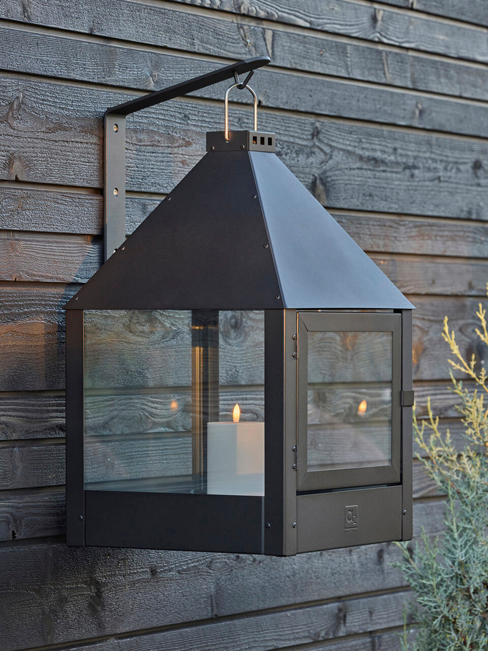 Mega Black Wandhalterung