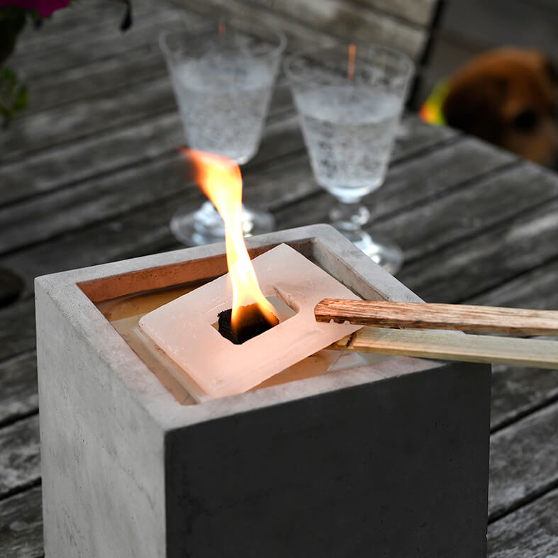 Nachfüllwachs für beske Betonfeuer - eckig - 10x10 cm Nachfüllwachs für beske Betonfeuer - eckig - 10x10 cm